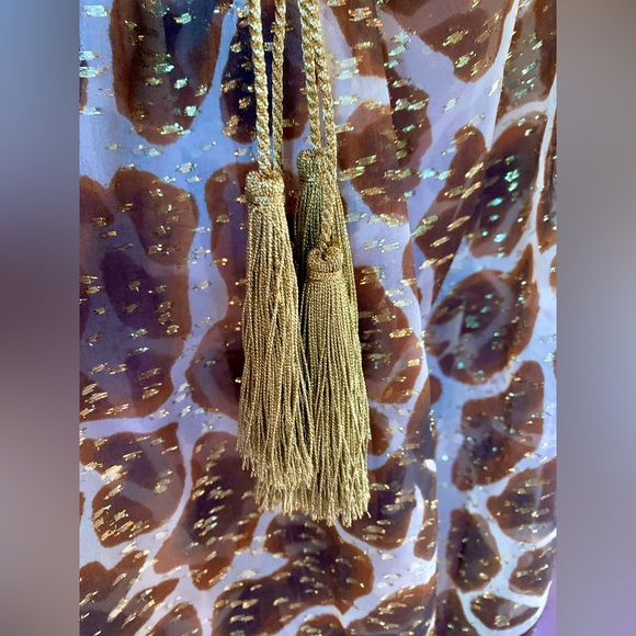 DUNDAS SILK $1690 GIRAFFE ANIMAL PRINT METALLIC TASSEL BLOUSE TOP NEW TAGS ITALY - Picture 5 of 10